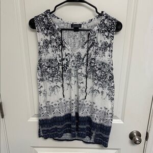 Lucky Brand Sleeveless Top in Black and White